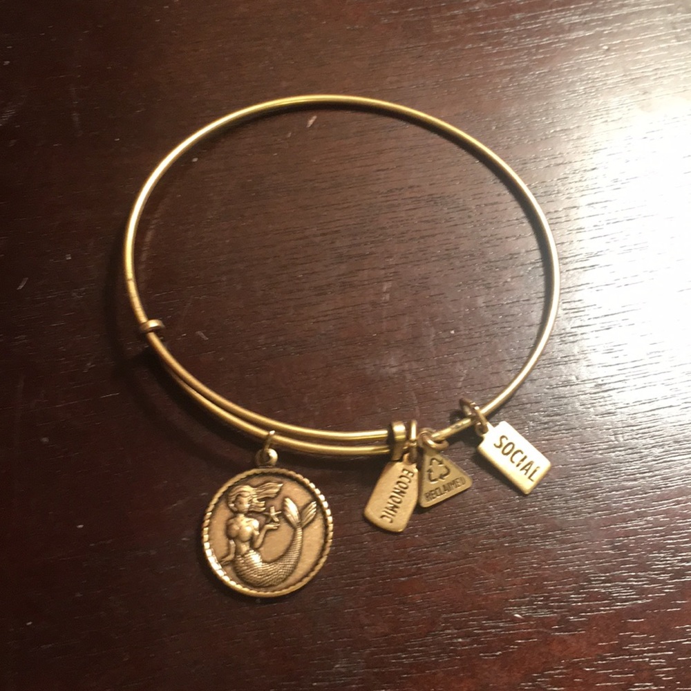 Wind and fire mermaid bracelet